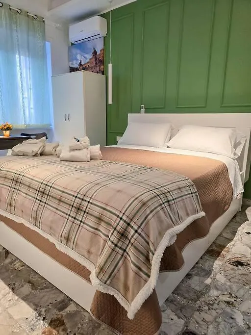 Mario'S Central Home - Intero Appartamento Naples 0*,